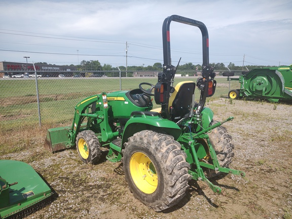 2019 John Deere 3046R