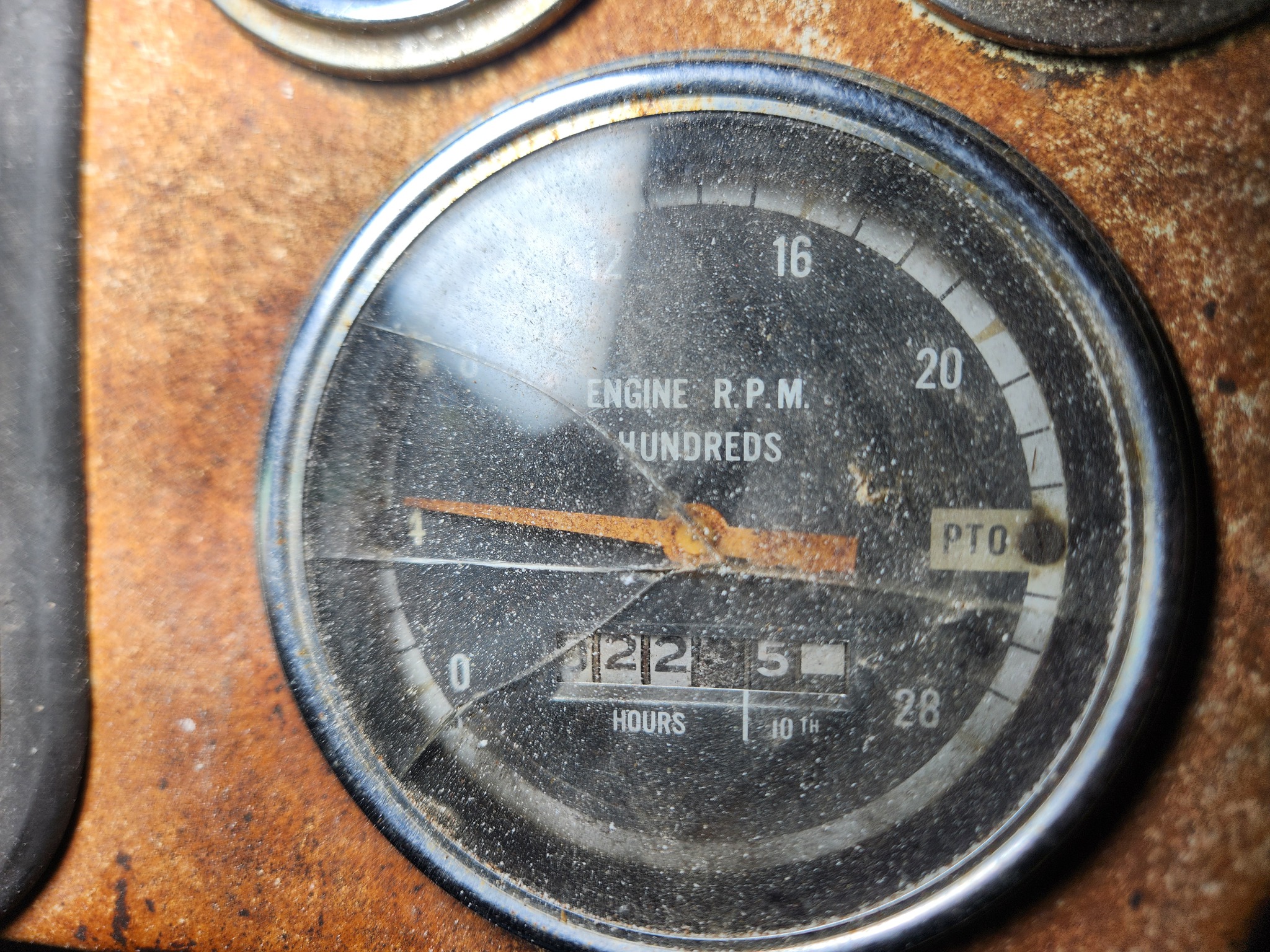  1964 Oliver 1850 at Heritage Tractor in Kewanee, IL