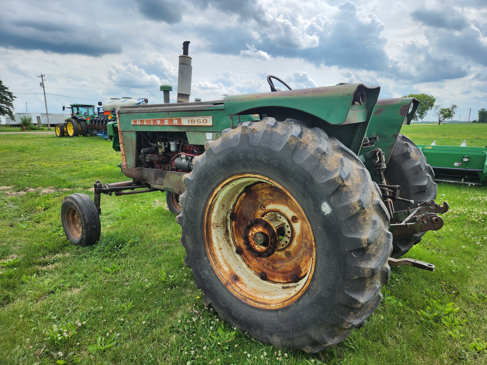  1964 Oliver 1850 at Heritage Tractor in Kewanee, IL