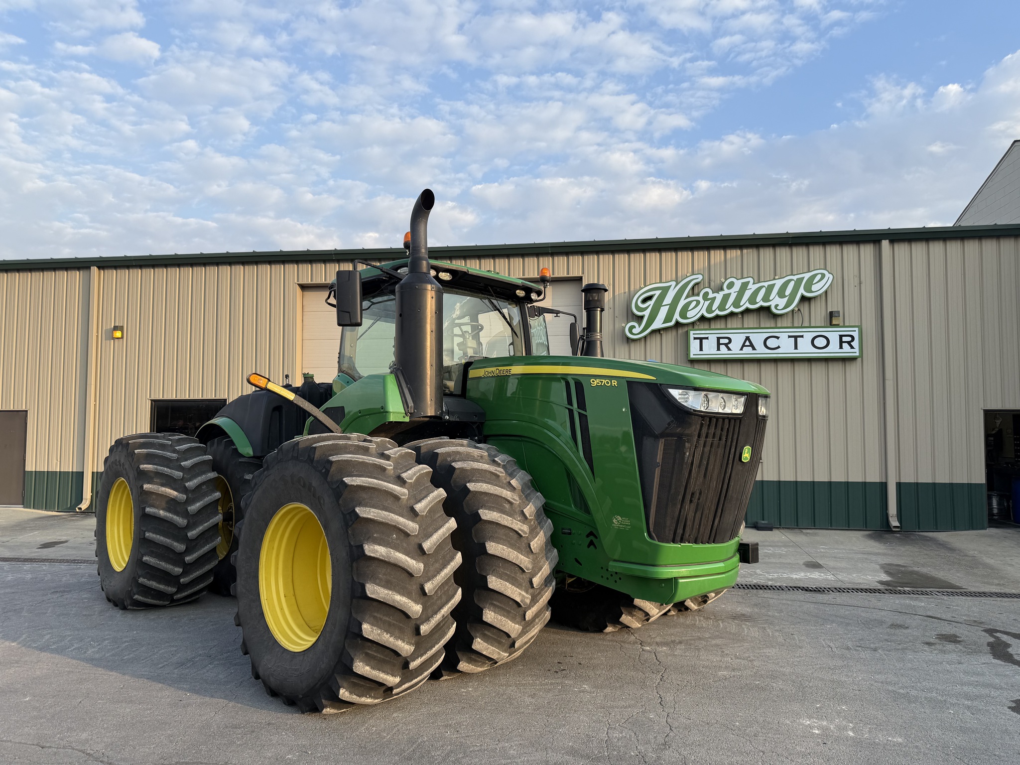  2018 John Deere 9570R at Heritage Tractor in Pontiac, IL