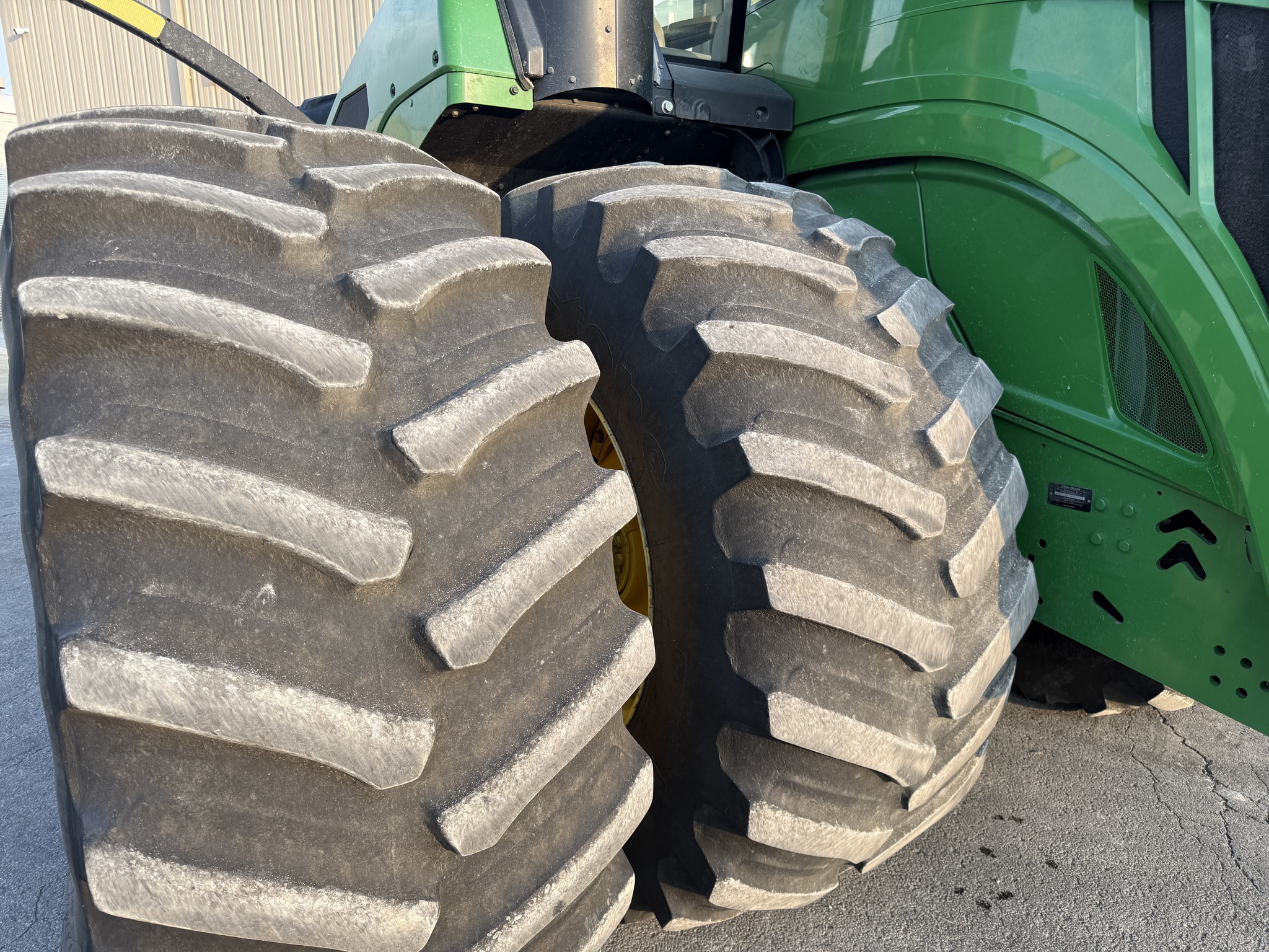  2018 John Deere 9570R at Heritage Tractor in Pontiac, IL