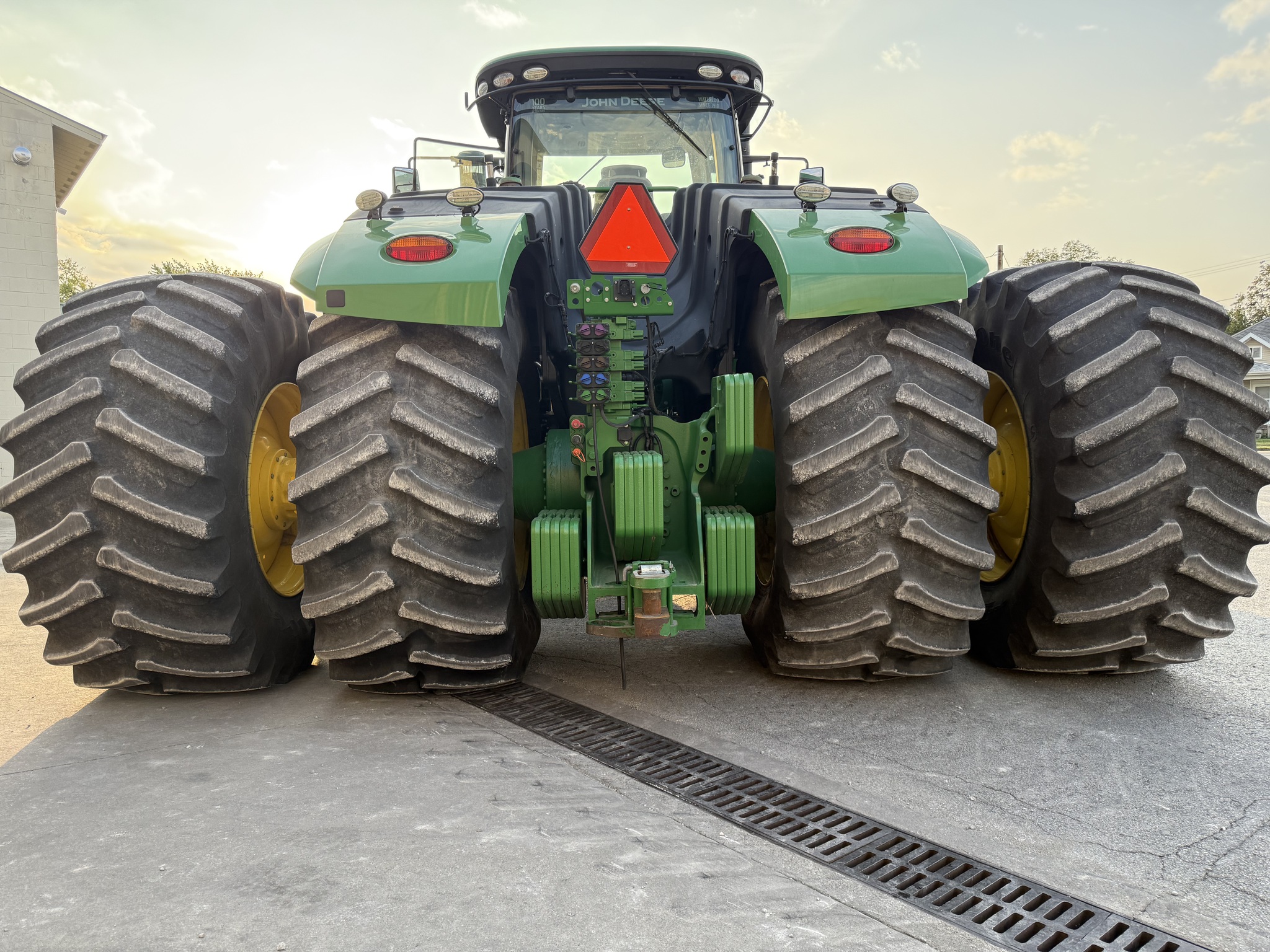  2018 John Deere 9570R at Heritage Tractor in Pontiac, IL