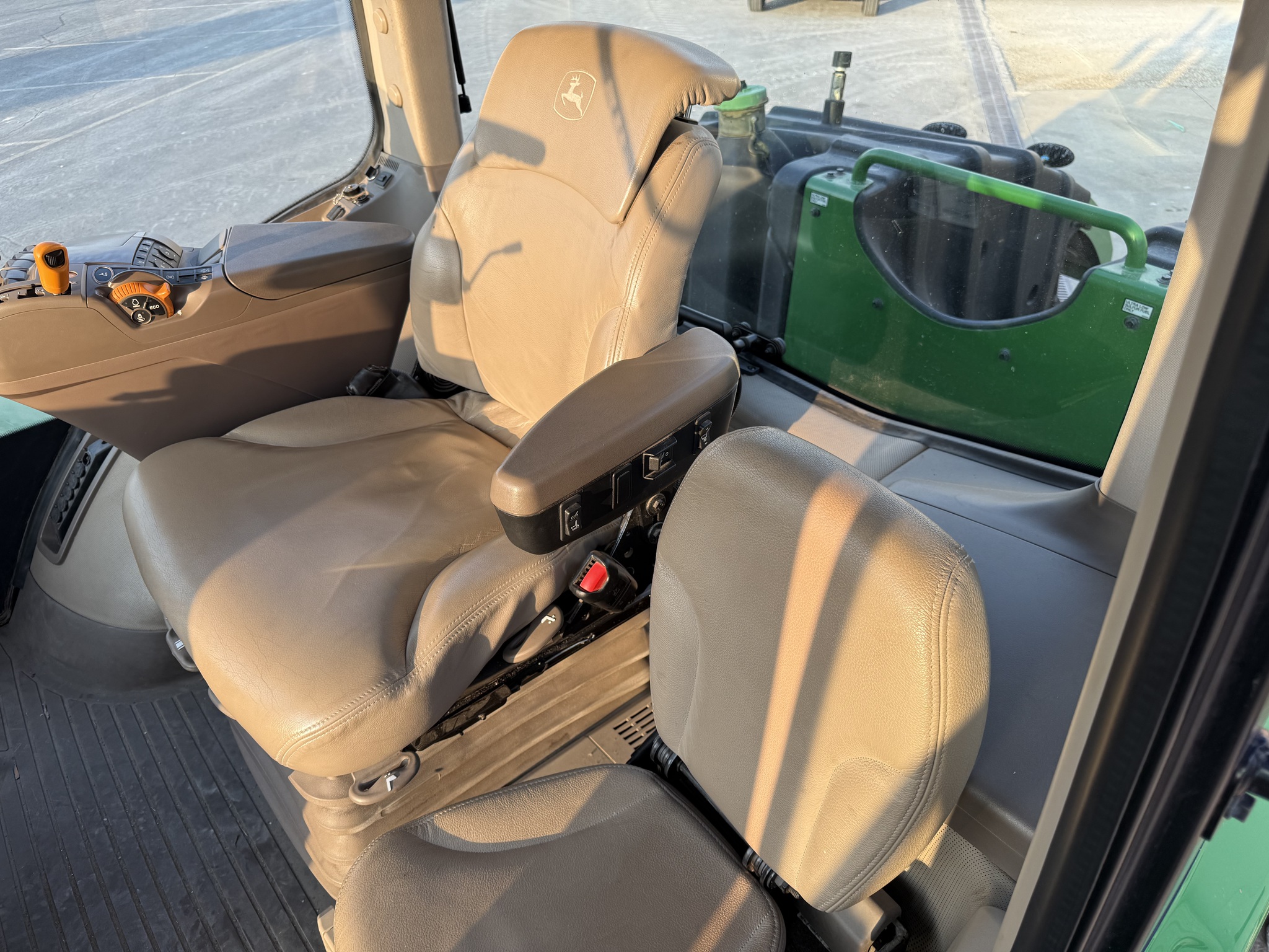  2018 John Deere 9570R at Heritage Tractor in Pontiac, IL