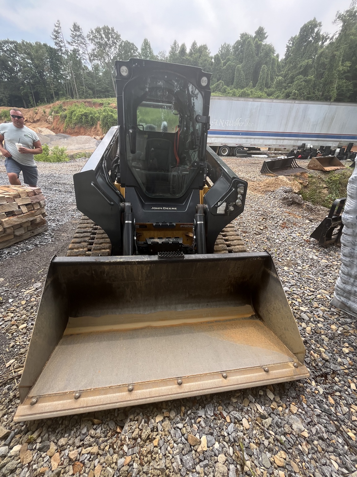 2024 John Deere 331G Image 5