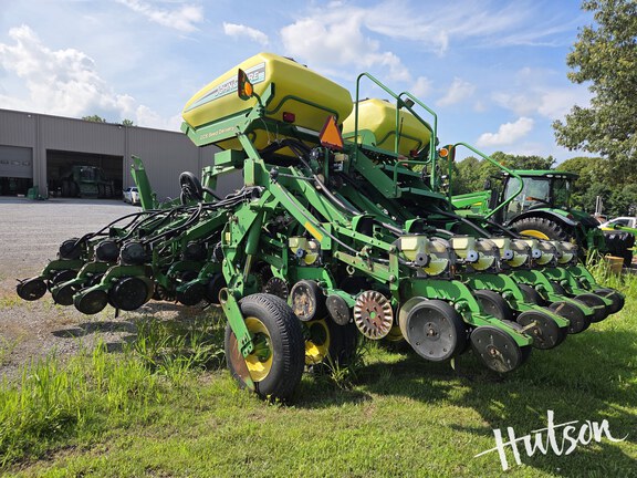 Photo of 2008 John Deere 1790