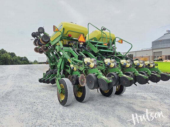 Photo of 2008 John Deere 1790