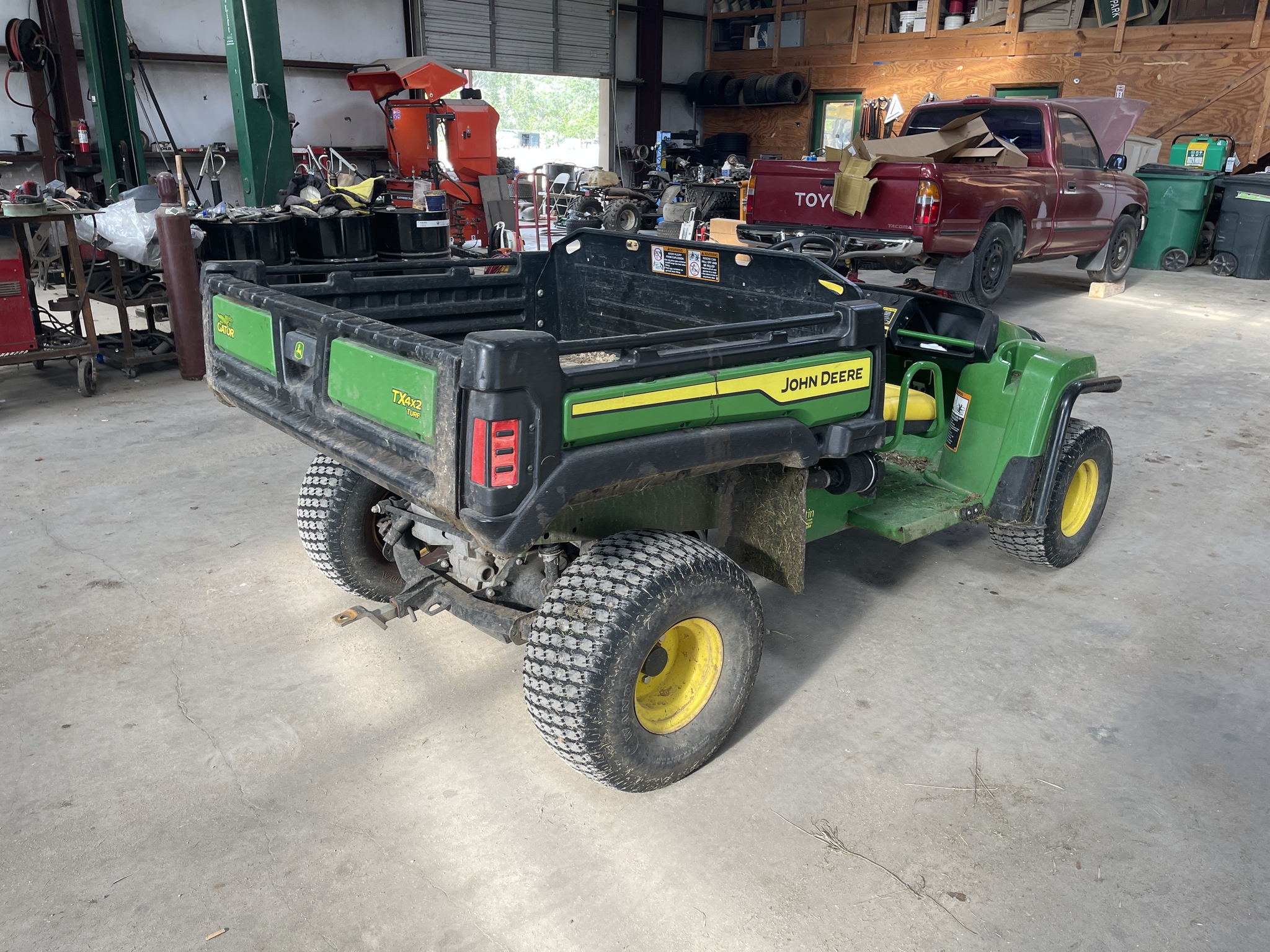 2021 John Deere TX Turf Image 7