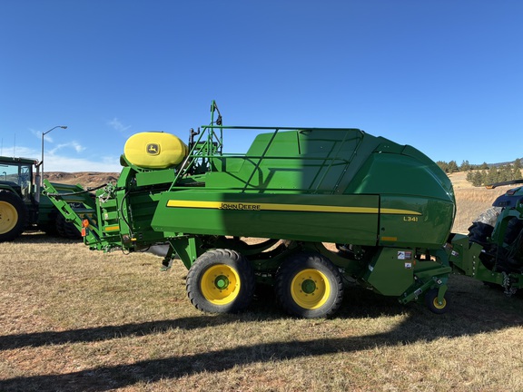 2023 John Deere L341 (4th thumbnail)