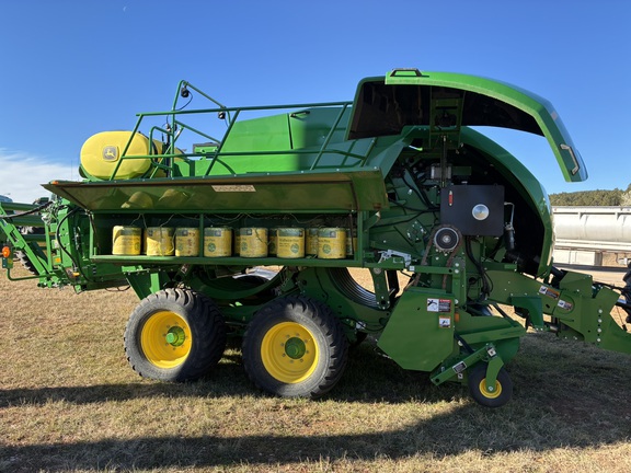 2023 John Deere L341 (5th thumbnail)
