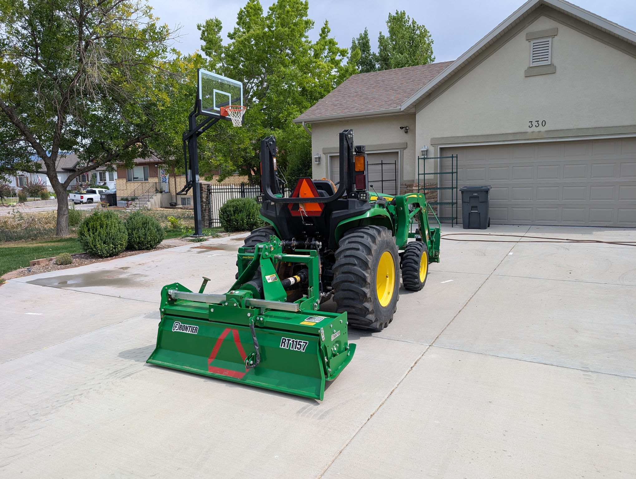 2018 John Deere 3025E Image 5