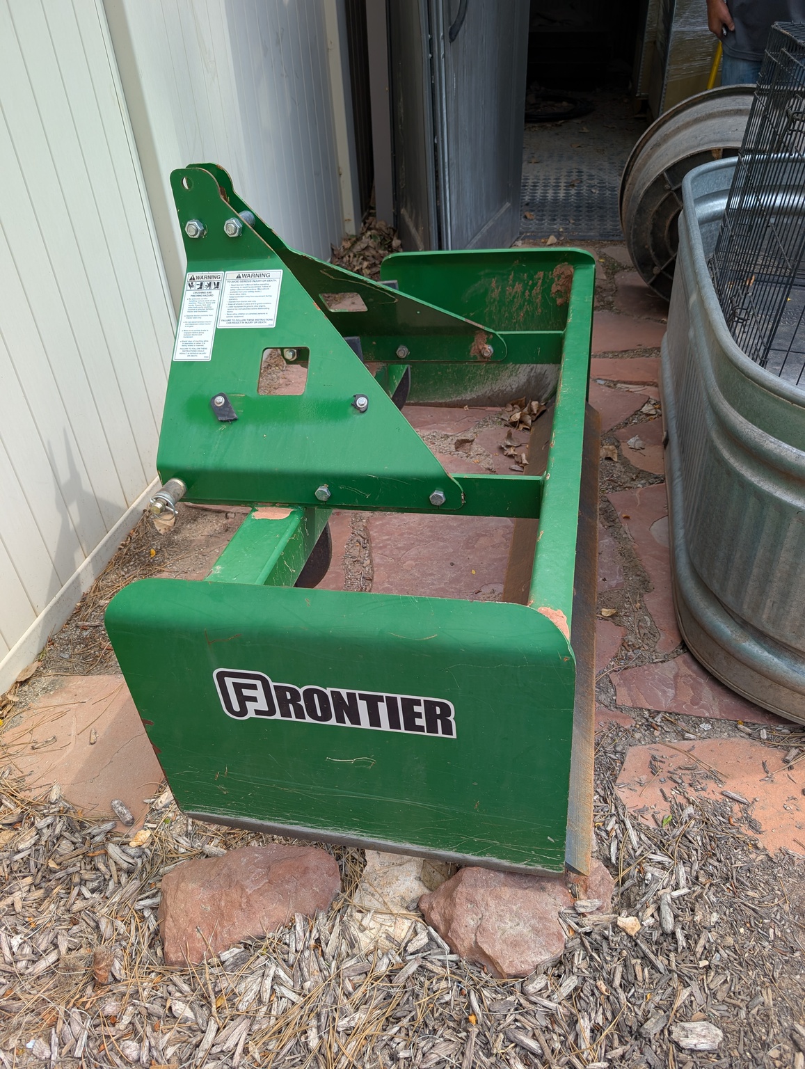 2018 John Deere 3025E Image 43