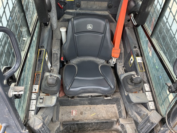 2023 John Deere 330G (10th thumbnail)