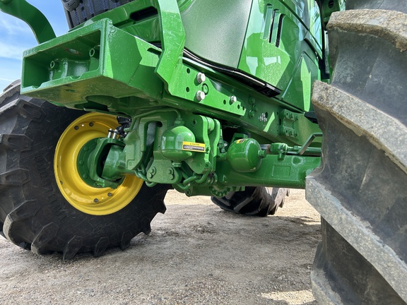 Used 2023 John Deere 6195M Row Crop Tractors at Horizon Ag & Turf in Mayerthorpe, AB - Photo9
