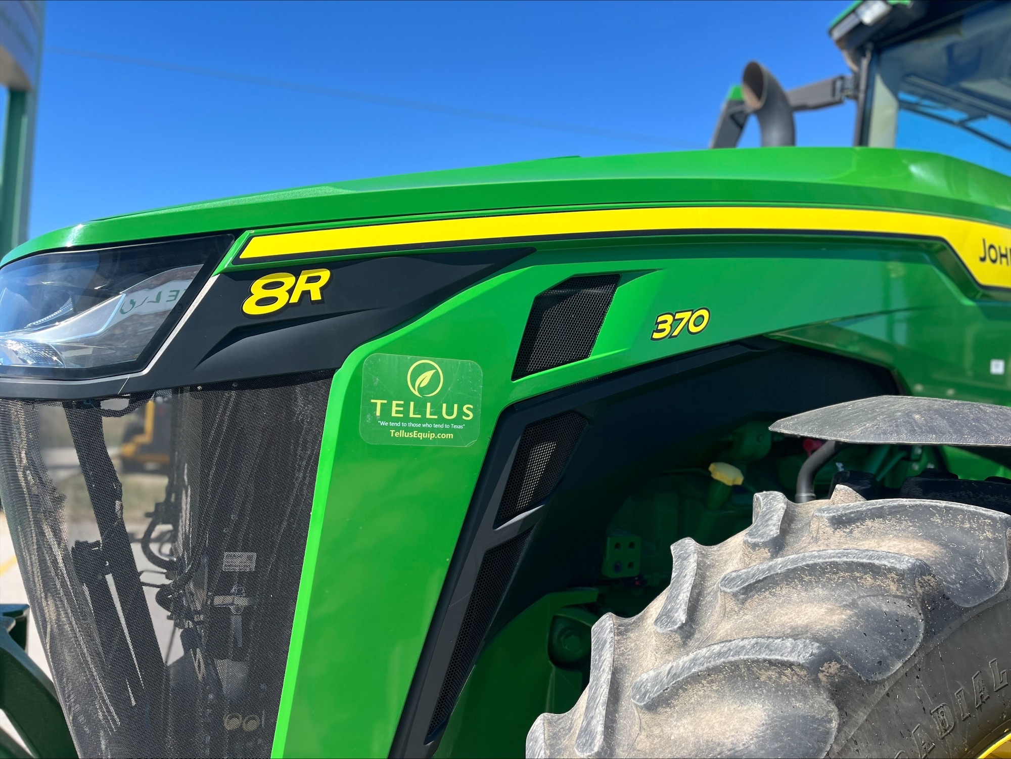 2022 John Deere 8R 370 Image 9