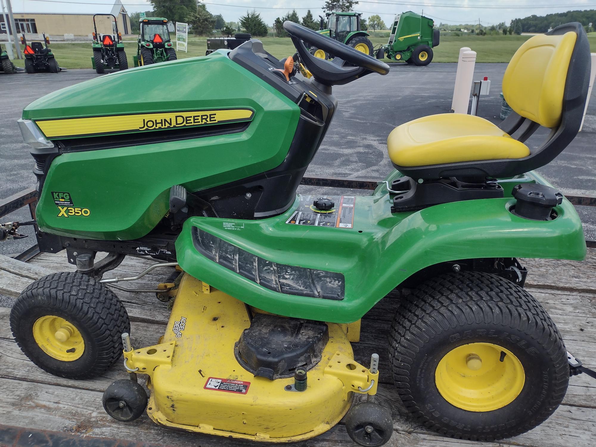 2019 John Deere X350 Image 1