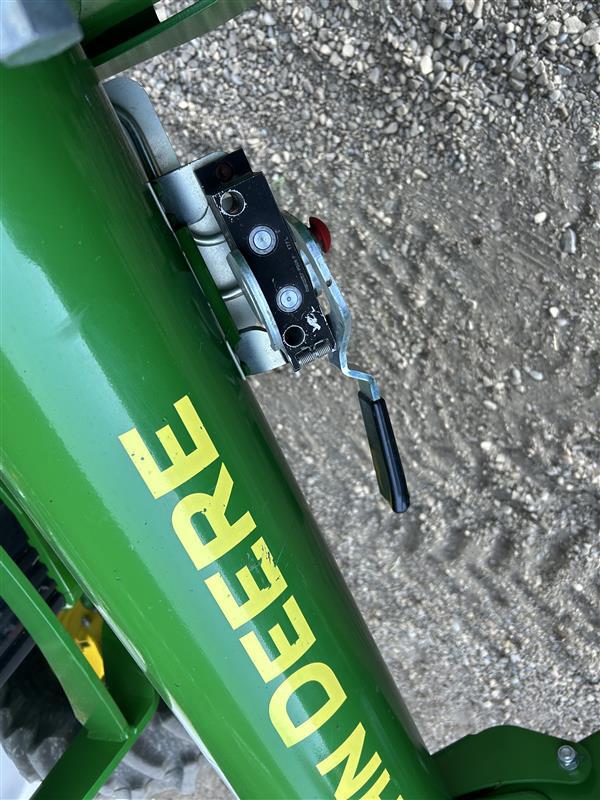 2018 John Deere 5075M Image 9