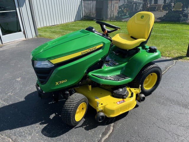 2021 John Deere X390 Image 2