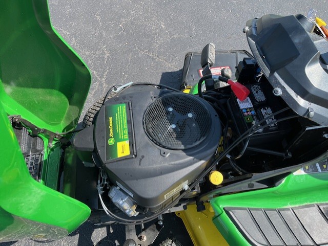2021 John Deere X390 Image 6