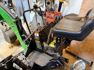 2017 John Deere 270a Image 2