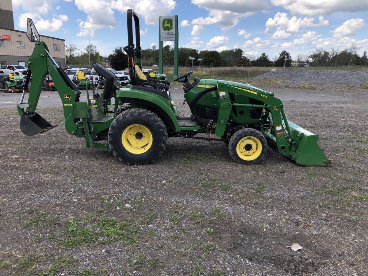 2019 John Deere 2038R Image 3