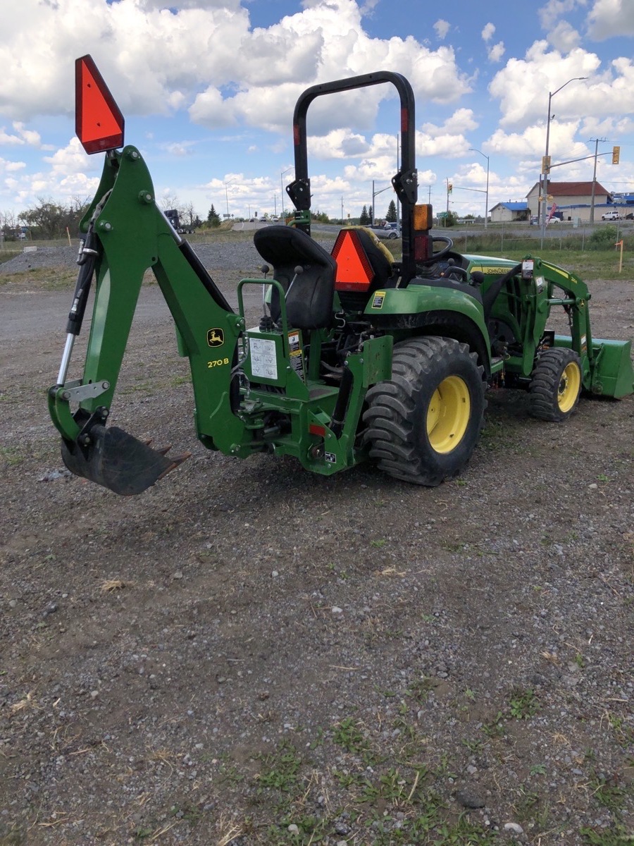 2019 John Deere 2038R Image 7