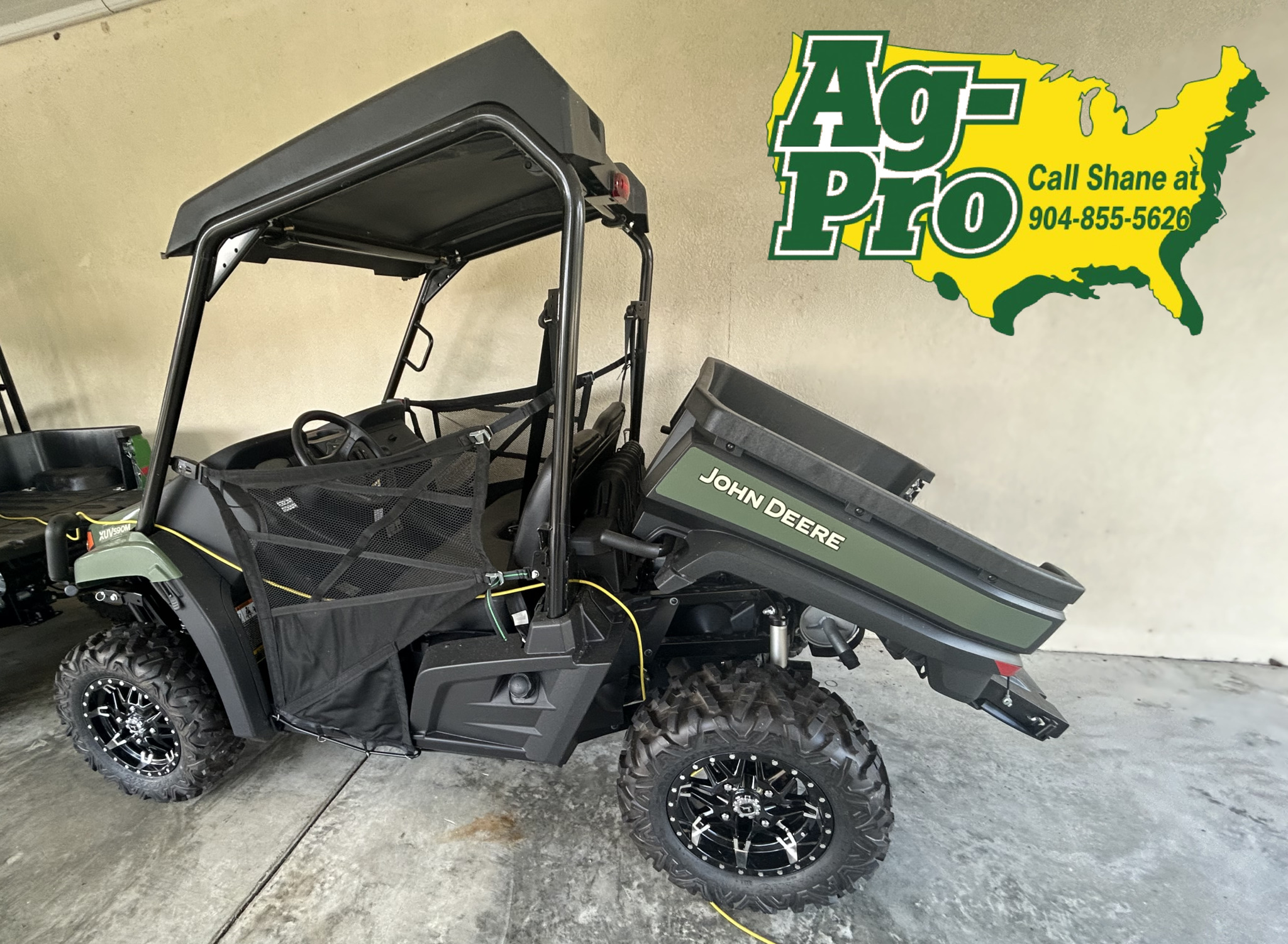 2025 John Deere XUV590M Image 1