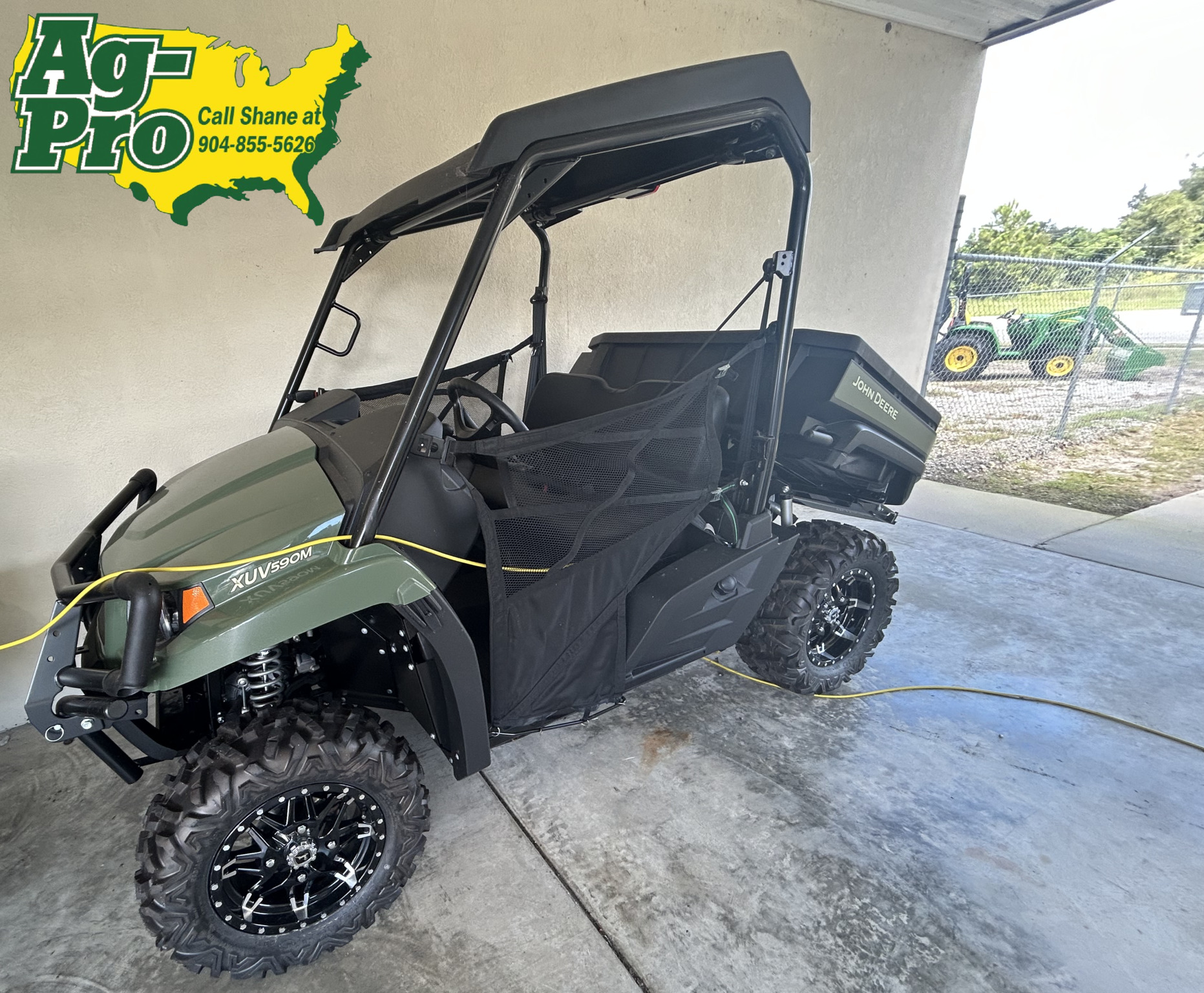 2025 John Deere XUV590M Image 2