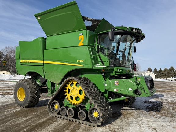  John Deere S780
