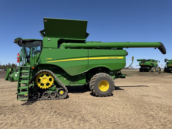 2024 John Deere S780 - Photo6