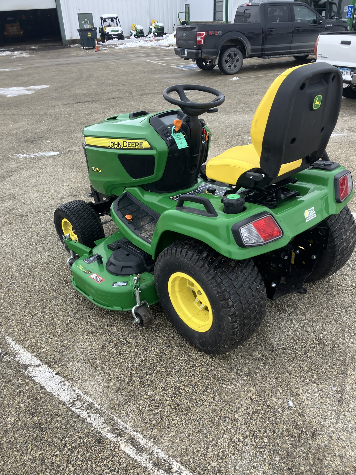 2023 John Deere X750 Image 2