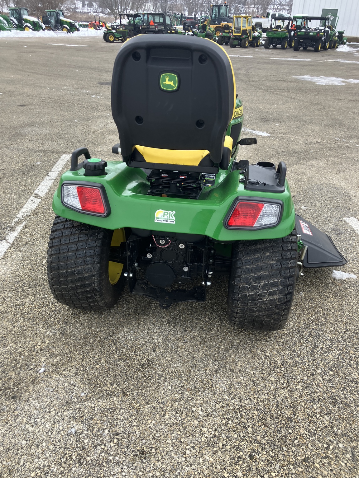 2023 John Deere X750 Image 3