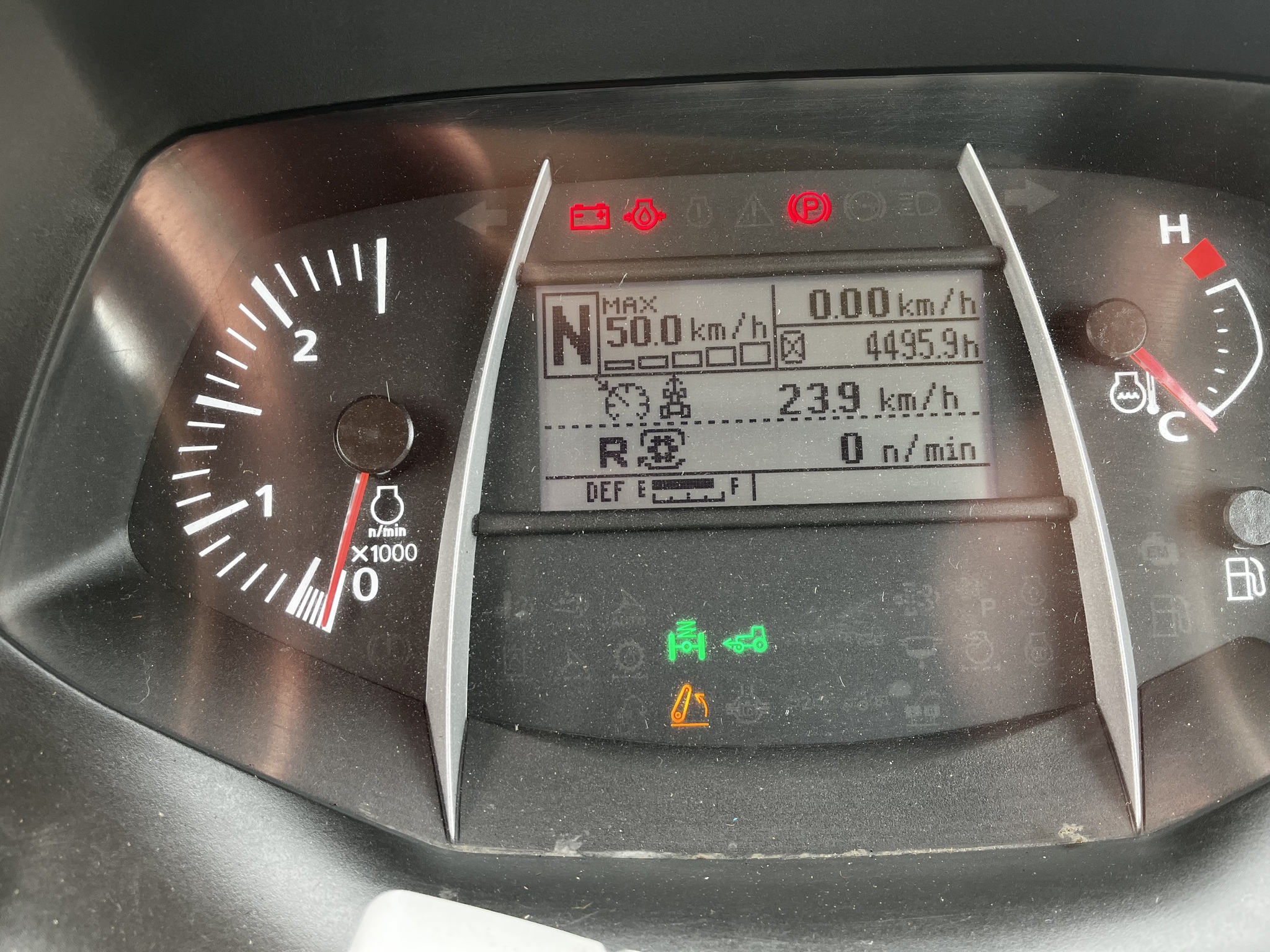 2018 Kubota M7-151 Image 11