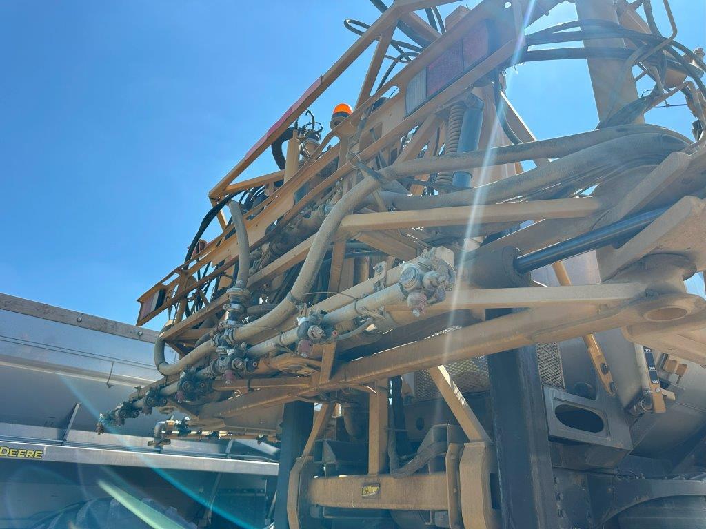 2015 RoGator RG1100B Image 7