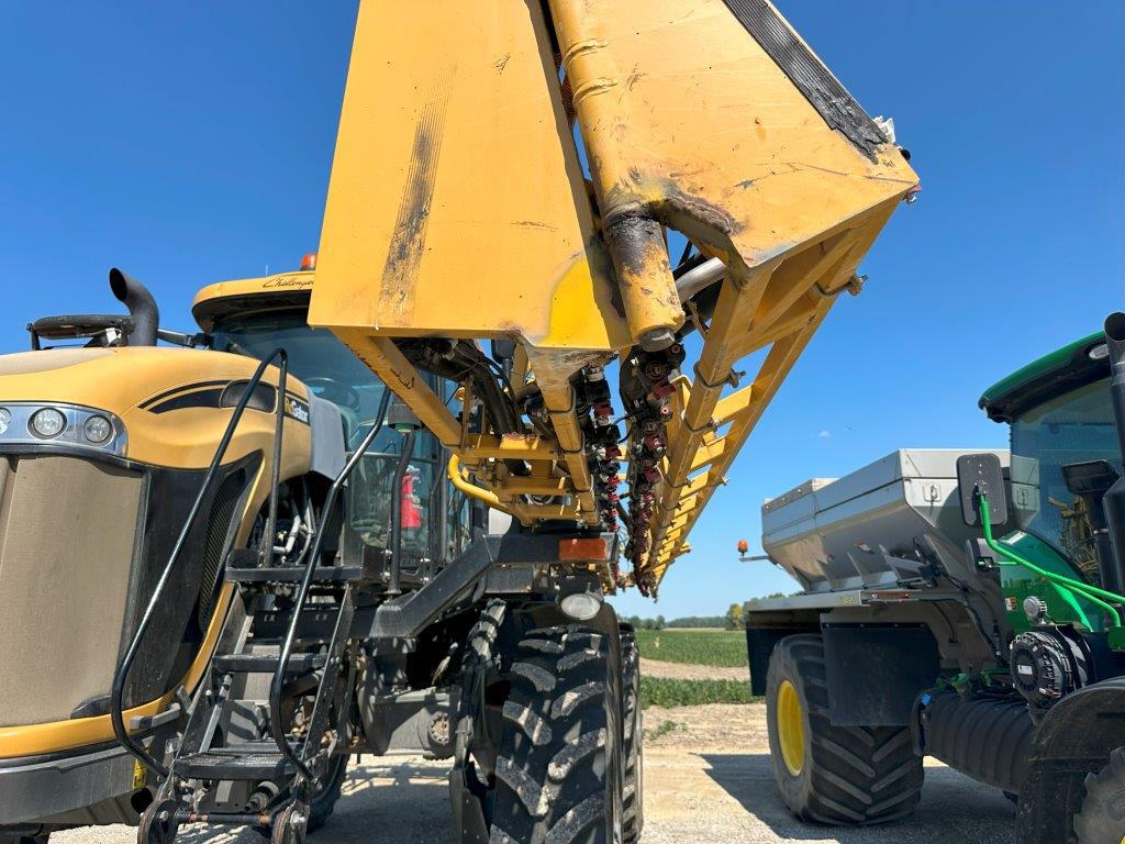 2015 RoGator RG1100B Image 11