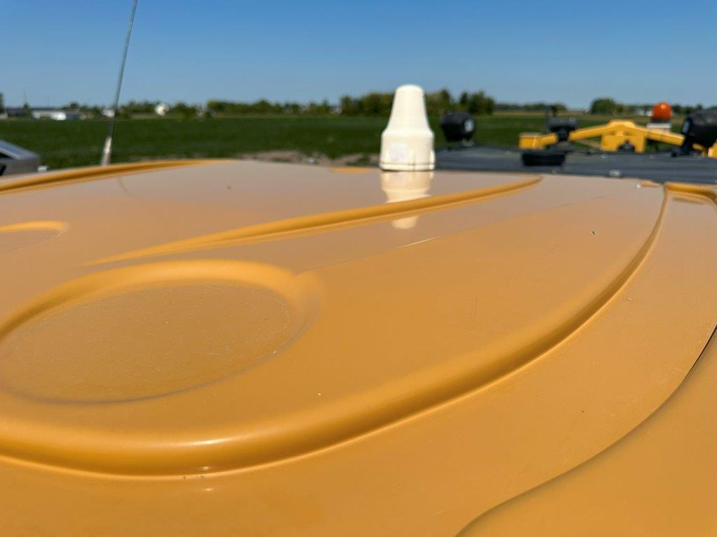 2015 RoGator RG1100B Image 22