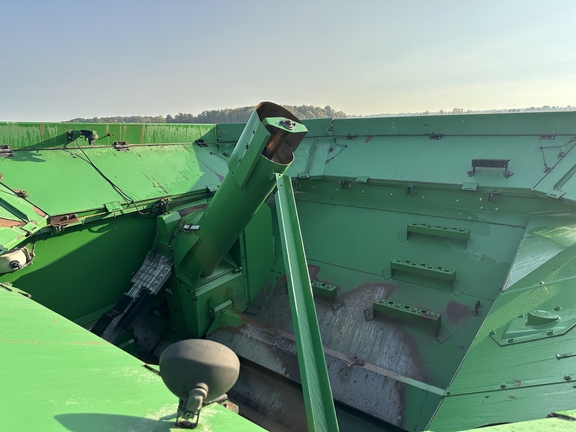 Photo of 2005 John Deere 9660 STS