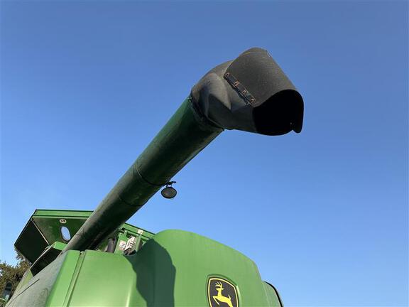 Photo of 2005 John Deere 9660 STS