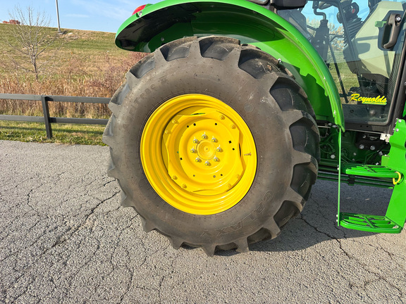 2024 John-Deere 5100E