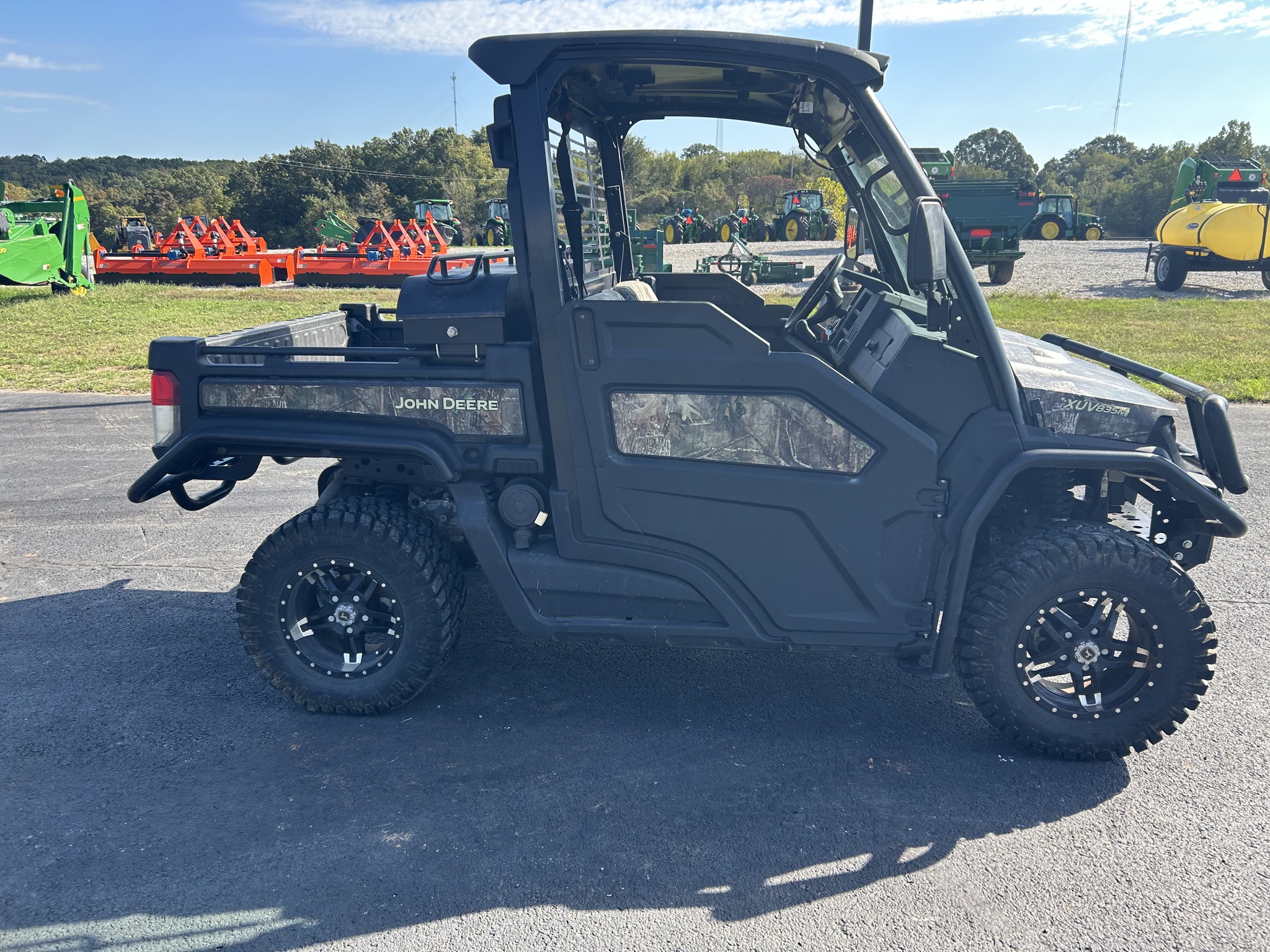  2022 John Deere XUV 835M at Heritage Tractor in Anderson, MO