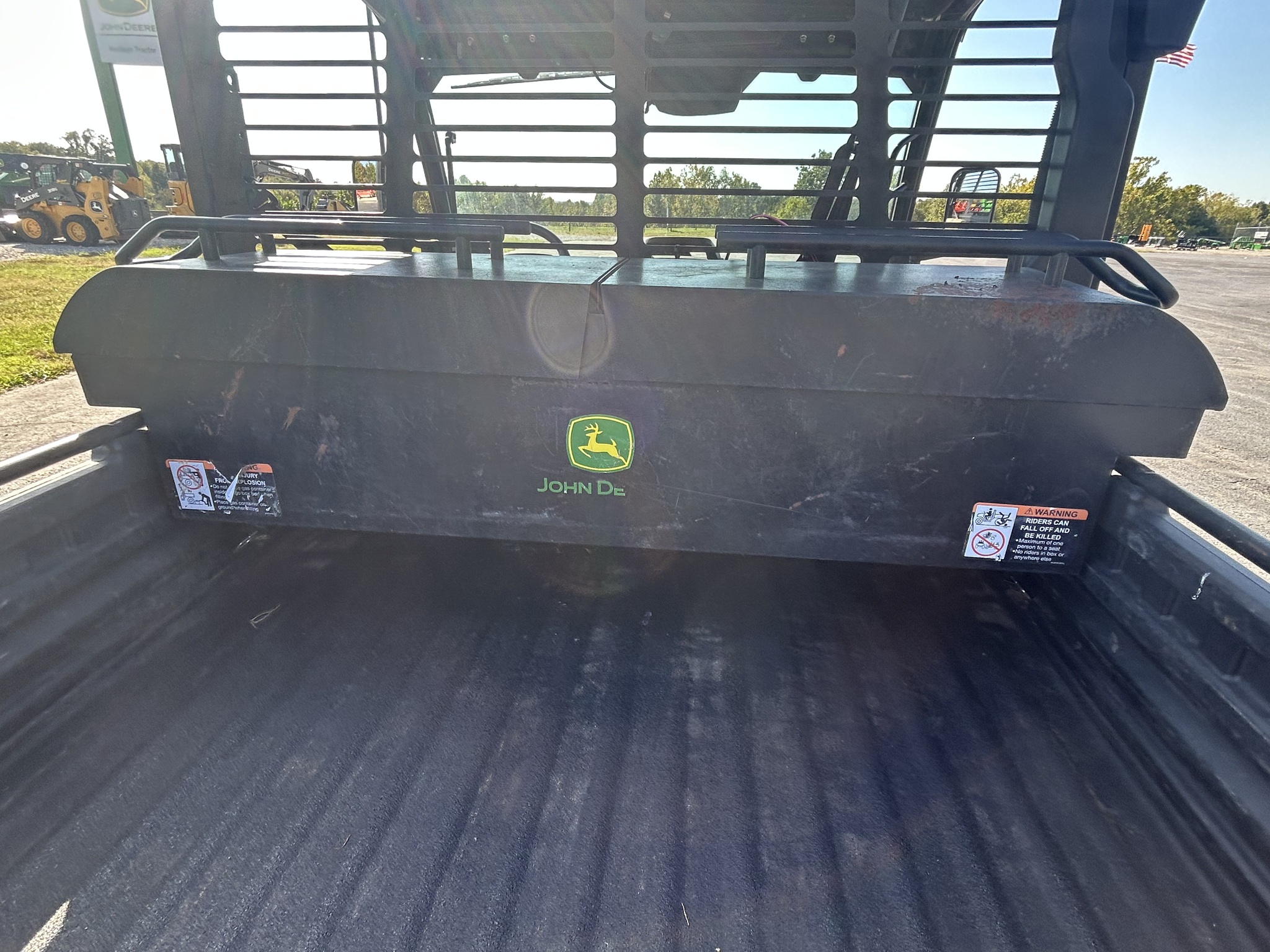  2022 John Deere XUV 835M at Heritage Tractor in Anderson, MO