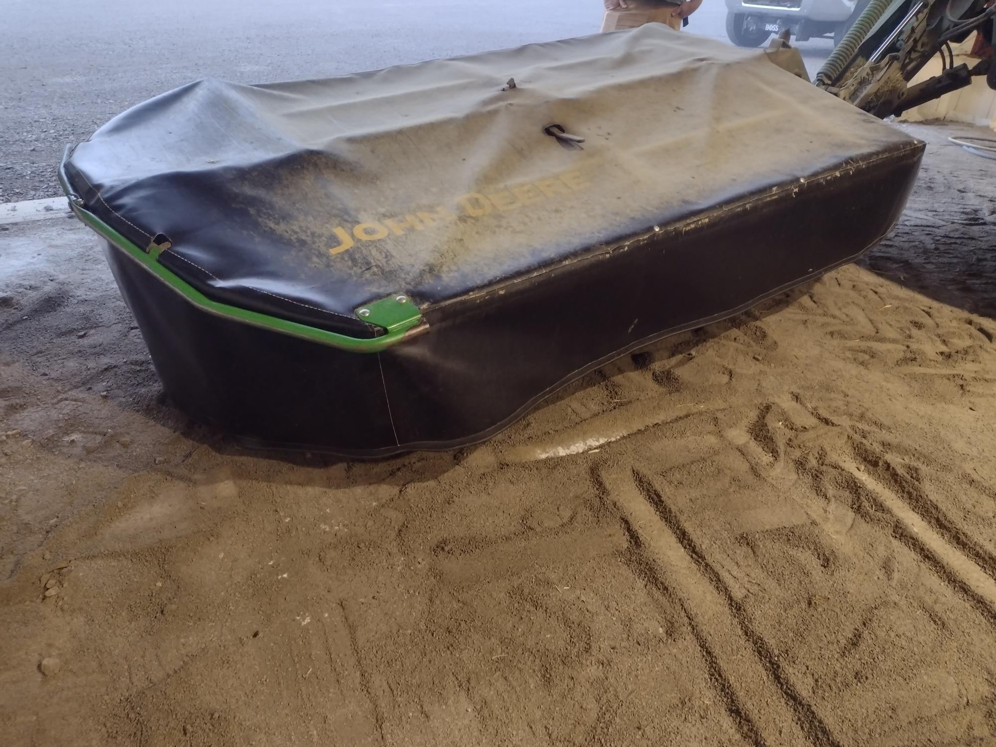 2022 John Deere R280 Image 2