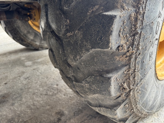 Photo of 2015 John Deere 204K