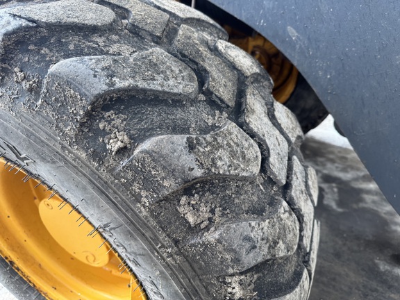 Photo of 2015 John Deere 204K