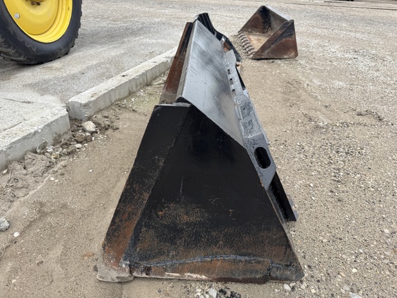 Photo of 2015 John Deere 204K