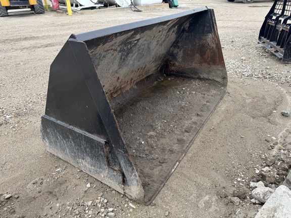 Photo of 2015 John Deere 204K