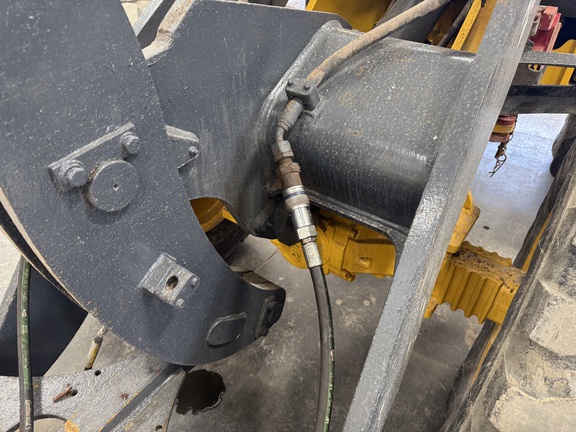 Photo of 2015 John Deere 204K