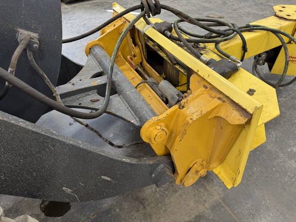 Photo of 2015 John Deere 204K