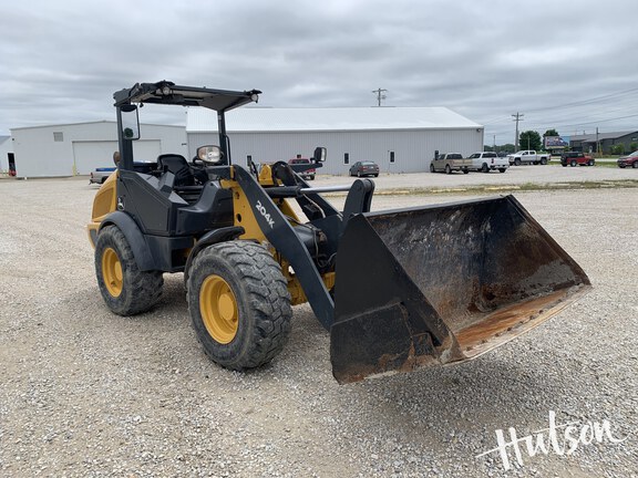 Photo of 2015 John Deere 204K