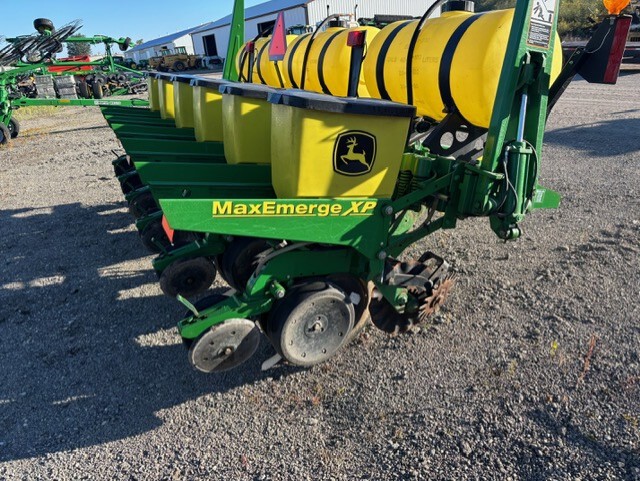 2008 John Deere 1750 Image 3