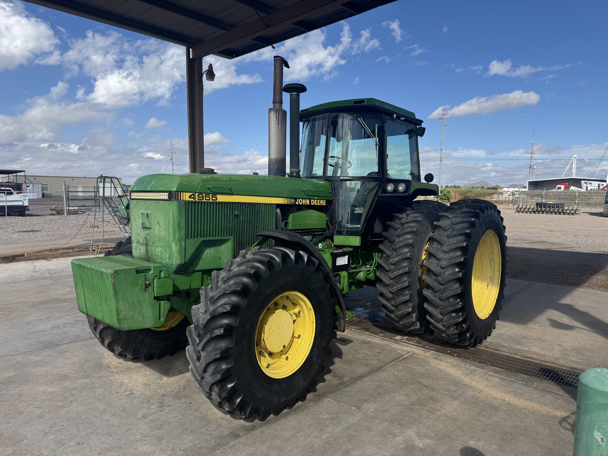 1990 John Deere 4955 Image 1